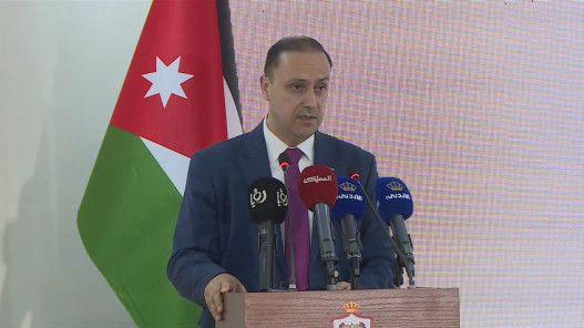 المومني: العقبة تشكل ركيزة استراتيجية في مسيرة التنمية الوطنية المومني: العقبة تشكل ركيزة استراتيجية في مسيرة التنمية الوطنية