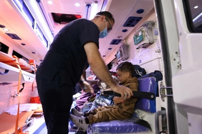 القوات المسلحة تقوم بإجلاء دفعة جديدة من أطفال غزة المرضى للعلاج في الأردن القوات المسلحة تقوم بإجلاء دفعة جديدة من أطفال غزة المرضى للعلاج في الأردن