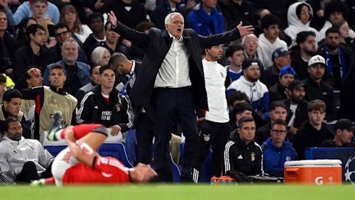 أمام تشيلسي.. مورينيو يفشل في أول اختبار أوروبي مع بنفيكا أمام تشيلسي.. مورينيو يفشل في أول اختبار أوروبي مع بنفيكا