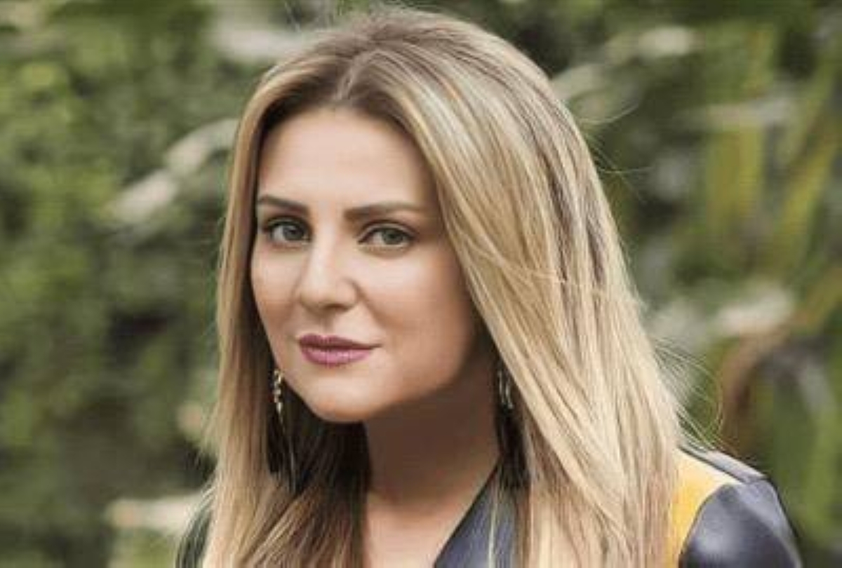 رانيا محمود ياسين تنفي اعتزالها الفن وتفتح النار برسالة حادّة لمروجي الشائعات رانيا محمود ياسين تنفي اعتزالها الفن وتفتح النار برسالة حادّة لمروجي الشائعات