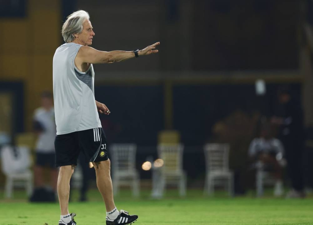 تكتيك نصراوي في الميدان وجوائز كل نهاية شهر