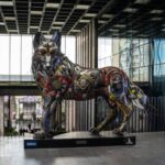 بقايا الدمار ترسم أسطورة.. تركيا تصنع تمثالاً عملاقاً من مخلفات أسلحة الحرب