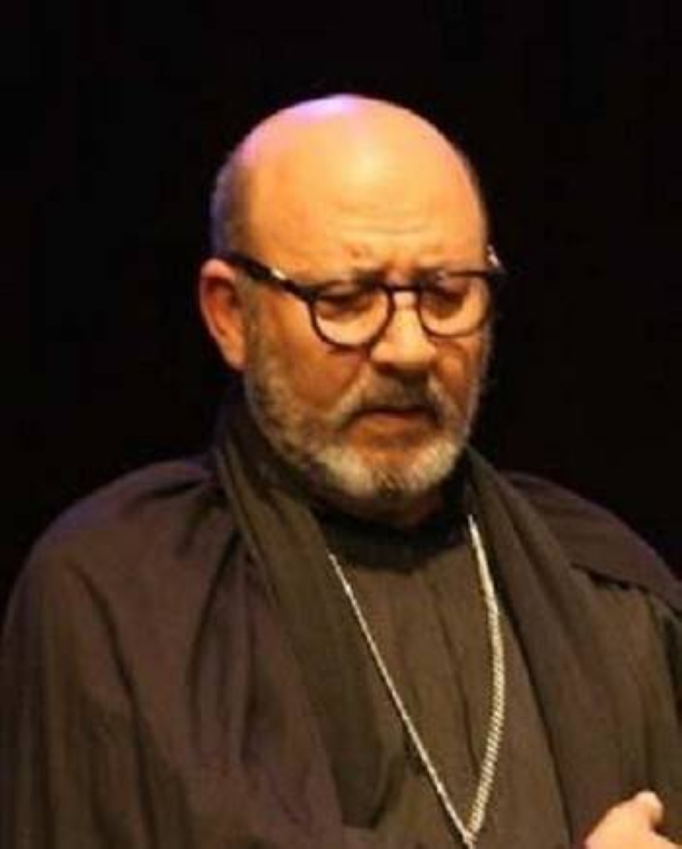 وعكة صحية مفاجئة للفنان السوري زيناتي قدسية تنقله إلى المستشفى وعكة صحية مفاجئة للفنان السوري زيناتي قدسية تنقله إلى المستشفى