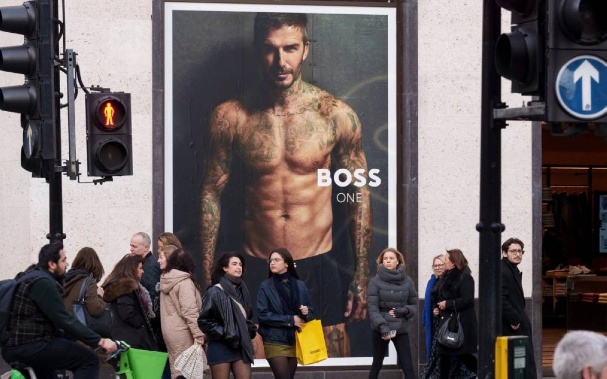 بيكهام يربح 25 مليون جنيه بدون لمس الكرة بيكهام يربح 25 مليون جنيه بدون لمس الكرة