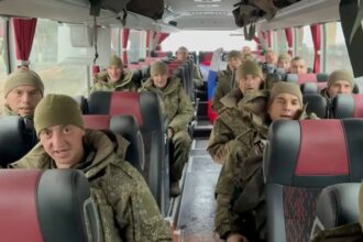 أوكرانيا تستعيد 205 أسرى في أحدث صفقة تبادل مع روسيا