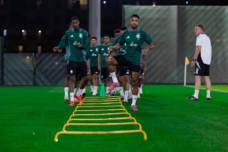 الأخضر يدشن تدريباته استعداداً لملحق تصفيات المونديال