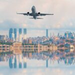 بريطانية تثير الذعر على متن رحلة جوية وتجبرها على الهبوط الاضطراري