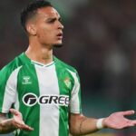 «وقاحة وقلة احترام».. أنتوني يهاجم مانشستر يونايتد