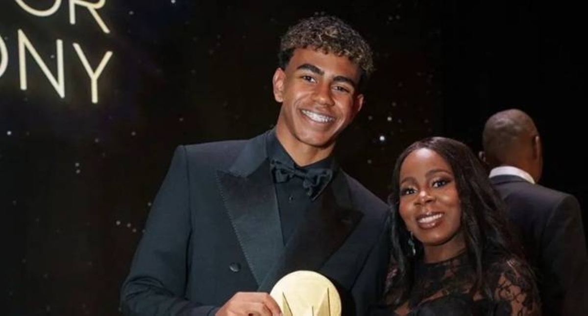 ادفع 800 يورو من أجل صورة مع والدة يامال ! ادفع 800 يورو من أجل صورة مع والدة يامال !