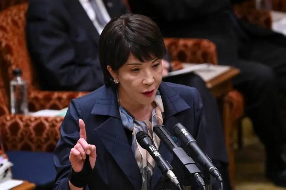 «تاكاشي» سيدة اليابان «الحديدية» تقود الحكومة «تاكاشي» سيدة اليابان «الحديدية» تقود الحكومة