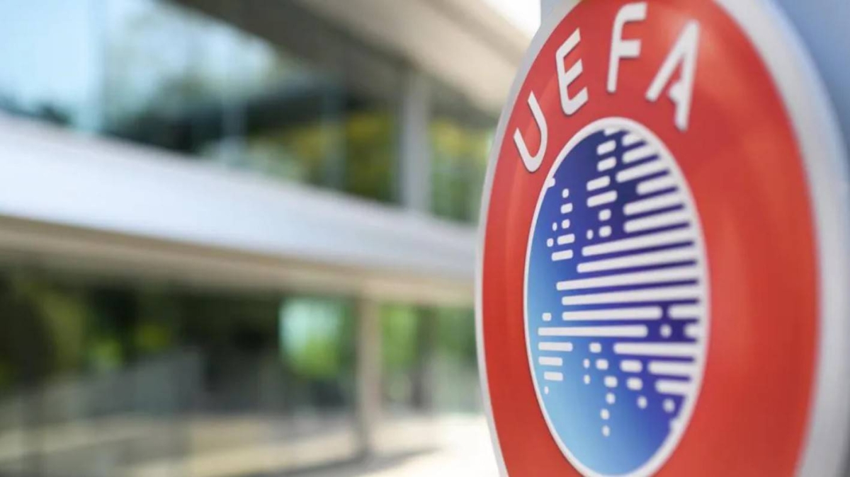 UEFA يوافق على مضض لإقامة مباراتين خارج أوروبا