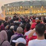 منع جماهير إندونيسية من دخول الملعب بسبب تذاكر غير نظامية