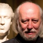 نوبل لـ«الأدب»: هل غيّر «سيد نهاية العالم» قواعد اللعبة؟