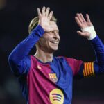 «دي يونغ» يوافق على تجديد عقده مع برشلونة