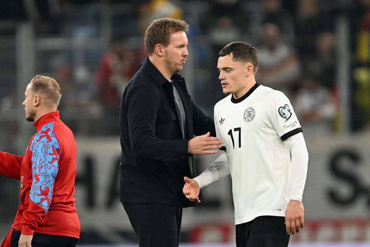 مدرب ألمانيا يدافع عن اللاعب باهظ الثمن! مدرب ألمانيا يدافع عن اللاعب باهظ الثمن!