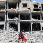 مع بدء انسحاب الاحتلال.. منازل مدمّرة تستقبل النازحين في غزة