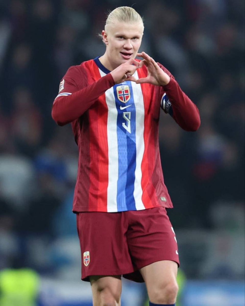 بخماسية منها «هاتريك» هالاند.. النرويج يقترب من الرابعة بخماسية منها «هاتريك» هالاند.. النرويج يقترب من الرابعة