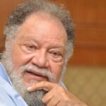 نجل يحيى الفخراني يكشف لـ«عكاظ» حقيقة غيابه