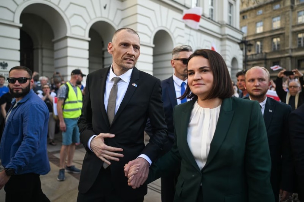 كيف تحولت زوجة سجين إلى زعيمة تواجه الديكتاتور؟ كيف تحولت زوجة سجين إلى زعيمة تواجه الديكتاتور؟