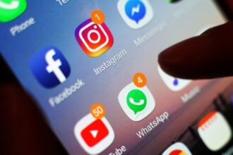 «إنستغرام» يفرض قيوداً صارمة على محتوى المراهقين: «الأطفال ليسوا آمنين» «إنستغرام» يفرض قيوداً صارمة على محتوى المراهقين: «الأطفال ليسوا آمنين»