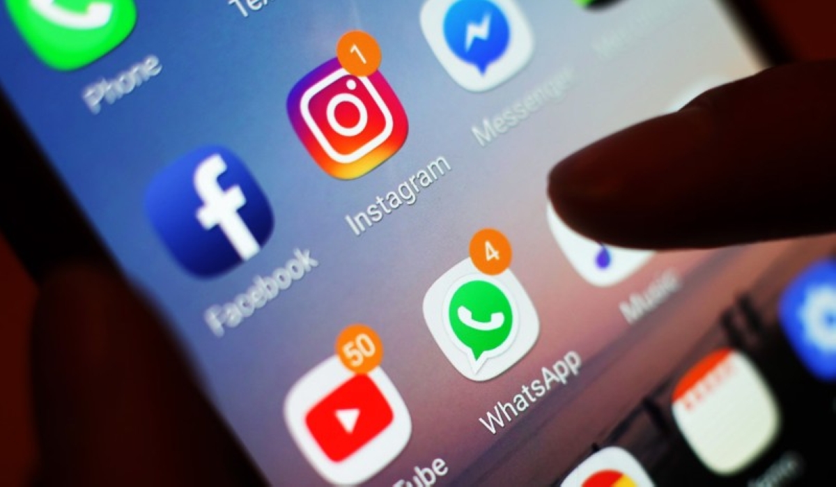 «إنستغرام» يفرض قيوداً صارمة على محتوى المراهقين: «الأطفال ليسوا آمنين» «إنستغرام» يفرض قيوداً صارمة على محتوى المراهقين: «الأطفال ليسوا آمنين»