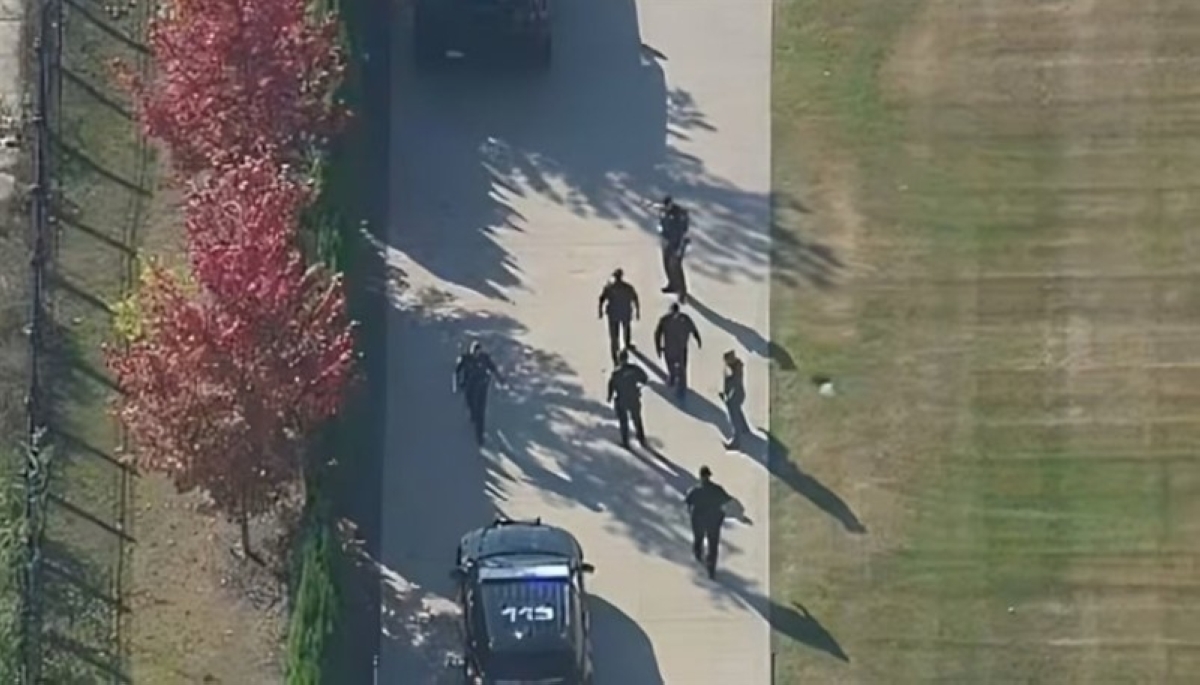 مجهولون يحاولون اغتيال رجل أعمال عربي في أمريكا مجهولون يحاولون اغتيال رجل أعمال عربي في أمريكا