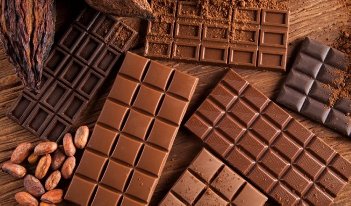 بريطانيا تسحب شوكولاتة عالمية من السوق بسبب مخاطر كارثية !