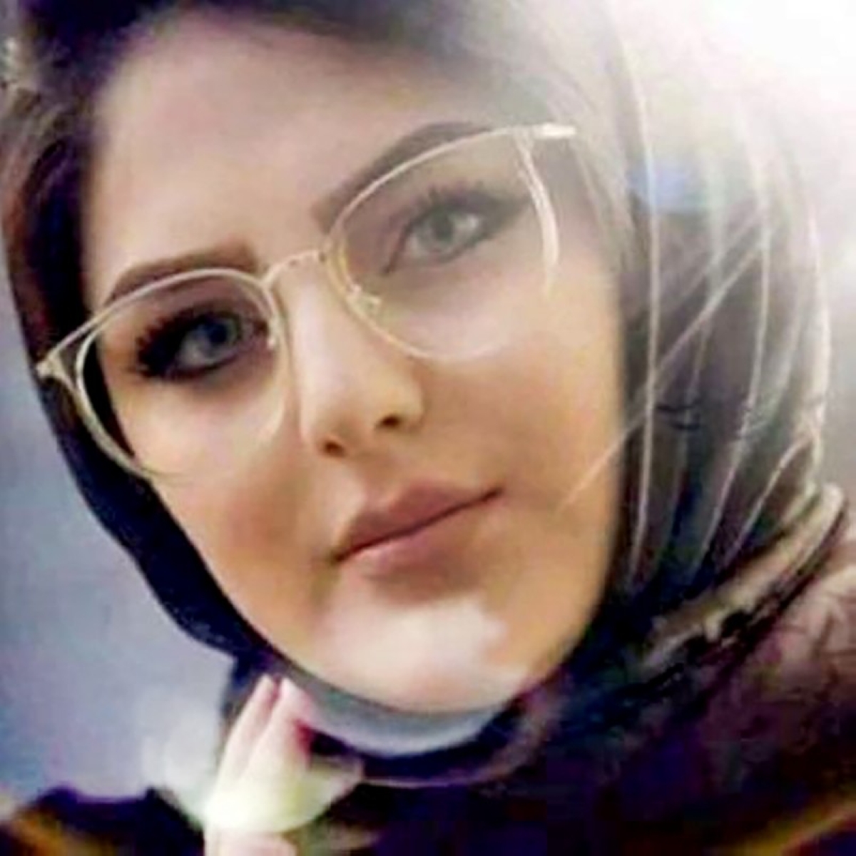 لا تلتفتْ لا تلتفتْ