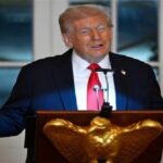 ترمب يروي أسرار «أول ليلة» له في البيت الأبيض