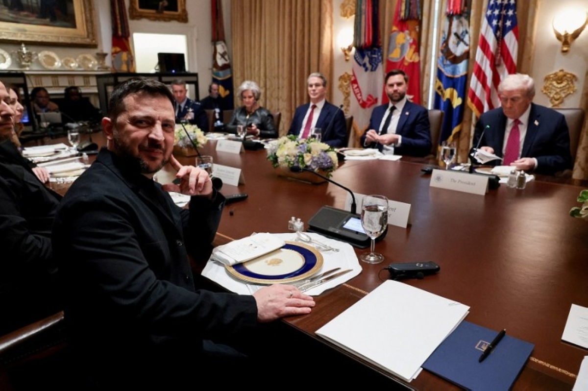 لـ 120 دقيقة.. ماذا دار في البيت الأبيض خلال اجتماع ترمب بزيلينسكي ؟