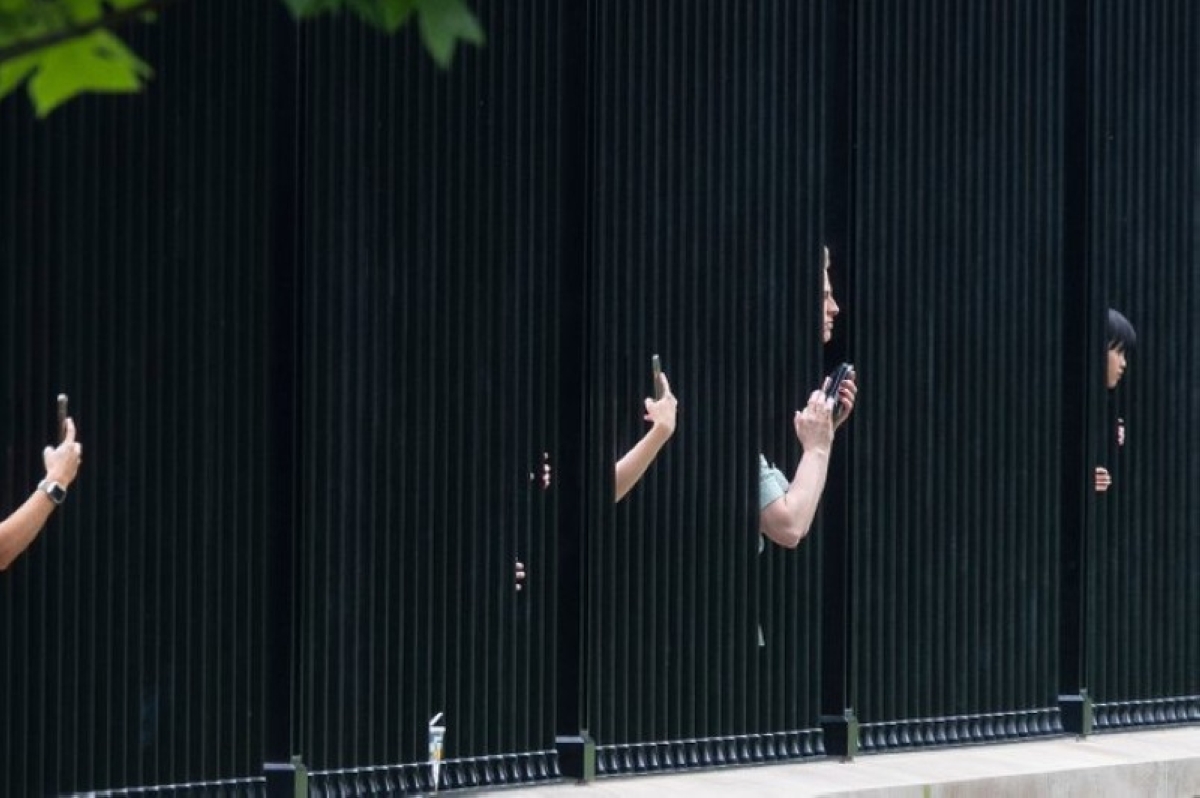 بخدعة بسيطة.. عصابات صينية تسرق مليار دولار من جيوب الأمريكيين بخدعة بسيطة.. عصابات صينية تسرق مليار دولار من جيوب الأمريكيين