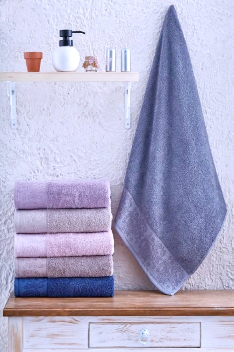 أدوات في الحمّام لا تشاركها مع الآخرين أبداً أدوات في الحمّام لا تشاركها مع الآخرين أبداً