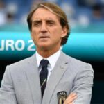 نوتنغهام يفاوض مانشيني