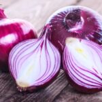 دراسة: البصل يُخفّض سكر الدم والكوليسترول