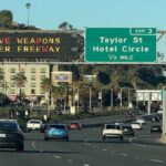 انفجار قذيفة قرب موكب نائب الرئيس الأمريكي