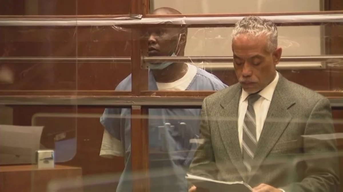 عارضة أزياء مقتولة ومربوطة داخل ثلاجتها