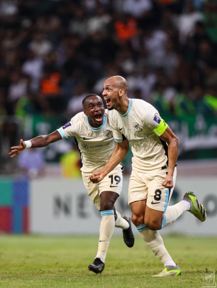 بين أرضه وجماهيره.. العميد جاب للشرطة الـ«عوار» بين أرضه وجماهيره.. العميد جاب للشرطة الـ«عوار»