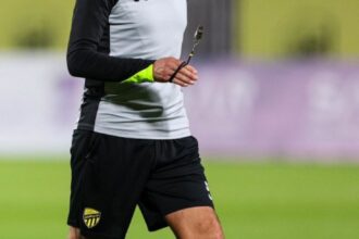 كونسيساو يراقب الهلال قبل «الكلاسيكو» في دوري روشن كونسيساو يراقب الهلال قبل «الكلاسيكو» في دوري روشن