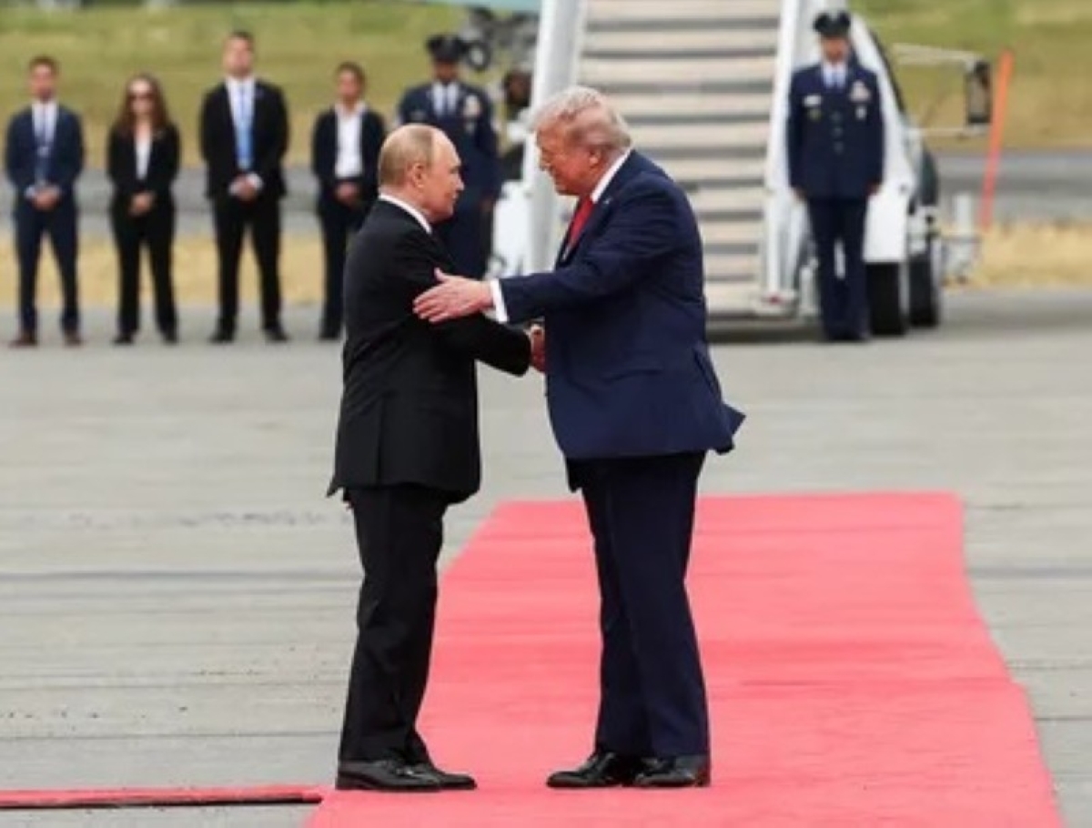 إكسيوس: البيت الأبيض أوقف التحضيرات لقمة ترمب وبوتين