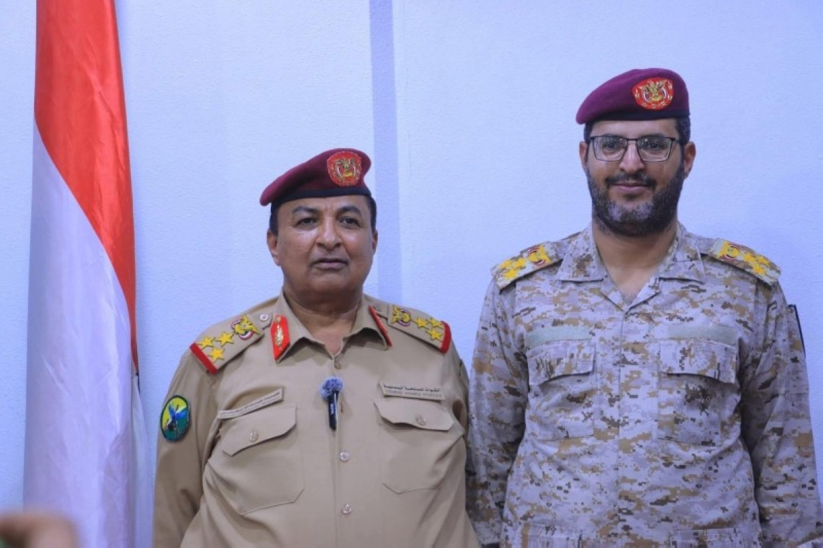 وزارة الدفاع اليمنية تكشف عن انشقاق قيادي حوثي كبير وزارة الدفاع اليمنية تكشف عن انشقاق قيادي حوثي كبير