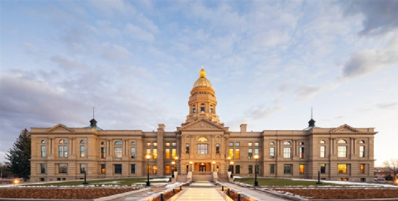 أمريكا: إخلاء «الكابيتول» بعد الاشتباه بعبوة ناسفة