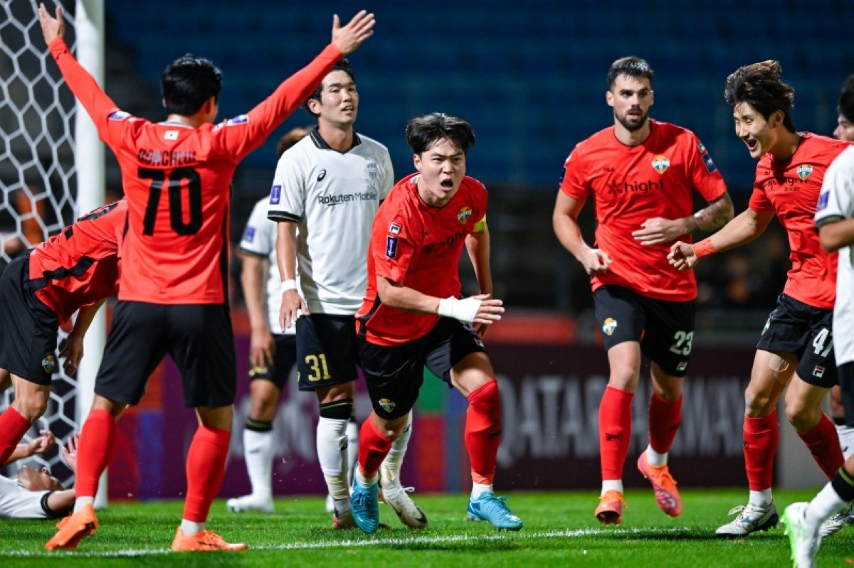 جانجوون يهزم فيسيل كوبي في مباراة مثيرة بدوري أبطال آسيا