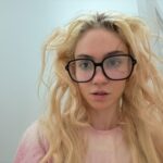 حبيبة ماسك السابقة تثير الضجة بوشم صادم على وجهها