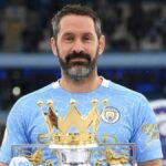 حارس مانشستر سيتي السابق يعتزل كرة القدم