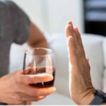 دراسة: «الكحول» يفاقم القلق والاكتئاب لدى هؤلاء