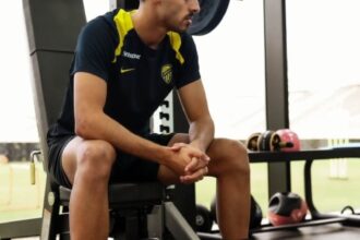 الموسى مهدد بالغياب أمام الأهلي الموسى مهدد بالغياب أمام الأهلي