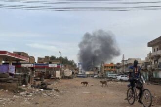 بالمسيرات والمدفعية الثقيلة.. احتدام المعارك في الفاشر بالمسيرات والمدفعية الثقيلة.. احتدام المعارك في الفاشر