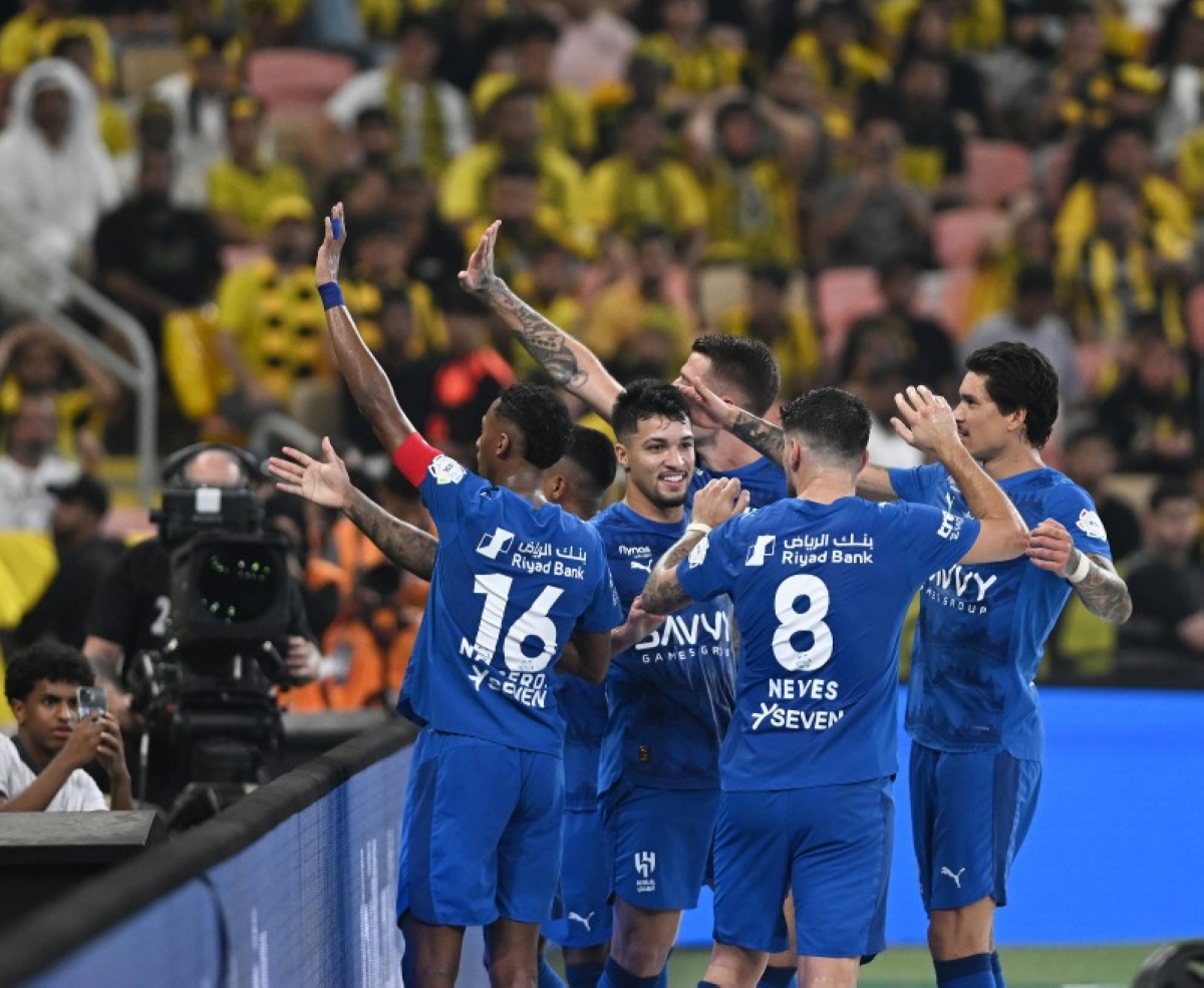 بعد استفزاز الجماهير الاتحادية.. هل تعاقب «الانضباط» «ليو»؟ بعد استفزاز الجماهير الاتحادية.. هل تعاقب «الانضباط» «ليو»؟