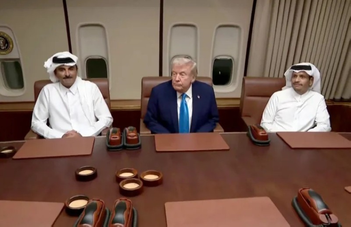 أجرى محادثات مع أمير قطر.. ترمب: قوة الاستقرار في غزة ستكون جاهزة قريباً أجرى محادثات مع أمير قطر.. ترمب: قوة الاستقرار في غزة ستكون جاهزة قريباً