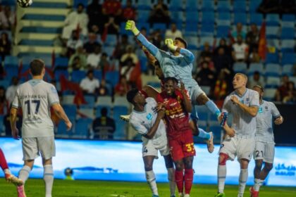 الأخدود يعطل القادسية بالتعادل